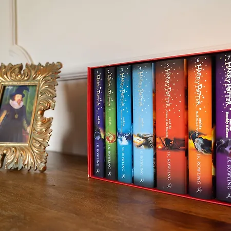 Vakantiehuis Holt - Gryffindor Tower Boekarest