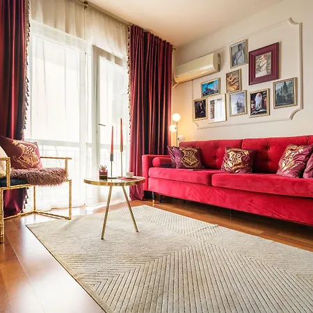 Holt - Gryffindor Tower *