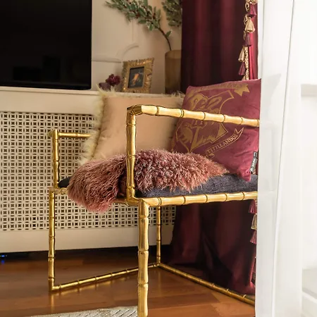 Holt - Gryffindor Tower * 布加勒斯特