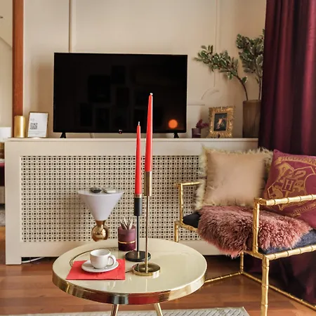 Holt - Gryffindor Tower *