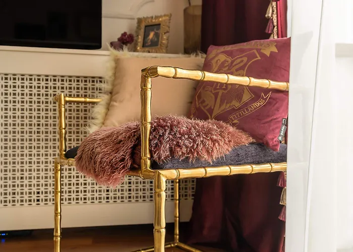 Holt - Gryffindor Tower * Bucarest