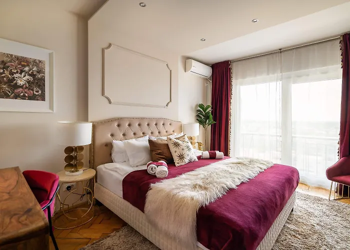 Holt - Gryffindor Tower