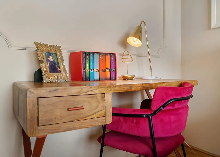 Holt - Gryffindor Tower *