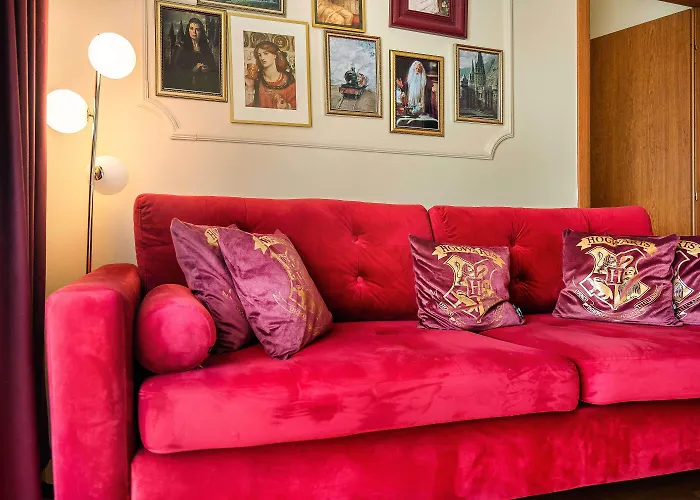 Holt - Gryffindor Tower * Бухарест