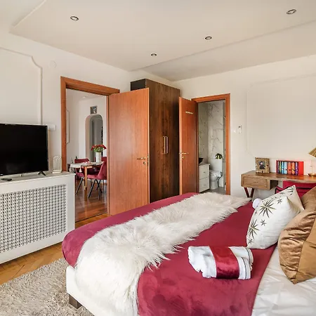 Dom wakacyjny Holt - Gryffindor Tower