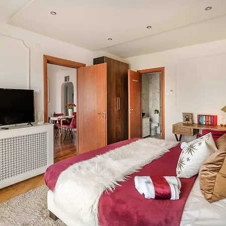 Holt - Gryffindor Tower Dom wakacyjny *