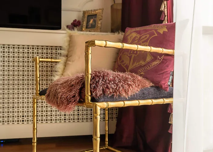 Tatil Evi Holt - Gryffindor Tower Bükreş