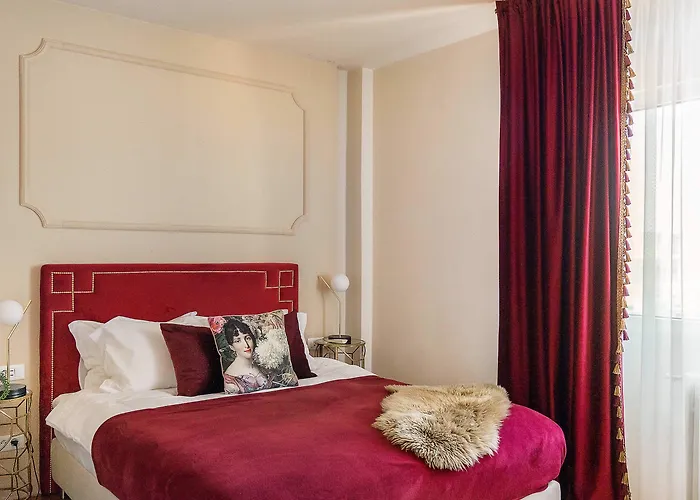 Semesterbostad Holt - Gryffindor Tower Bukarest